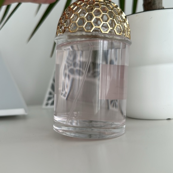 Guerlain Flora Cherrysia - Picture 6 of 6